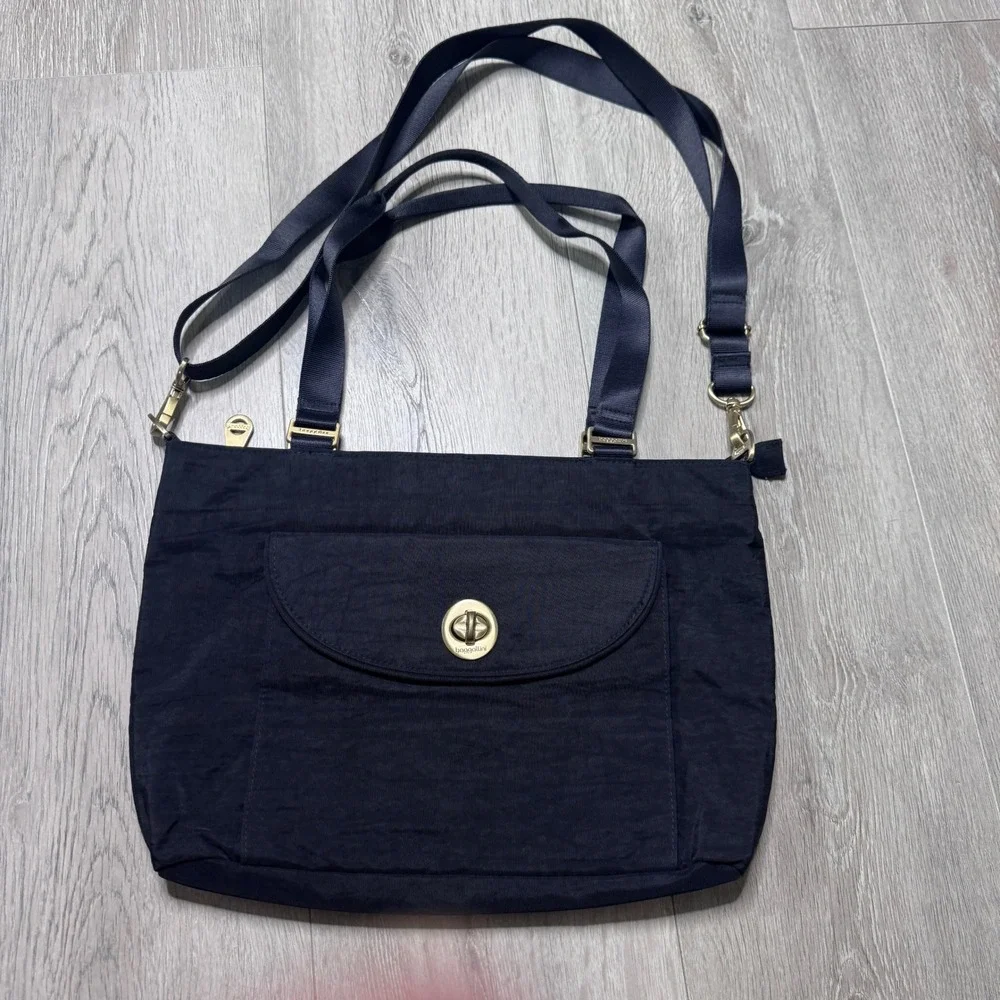 Baggallini La Paz Tote Black Nylon Crossbody Bag Gold Hardware Travel Everyday